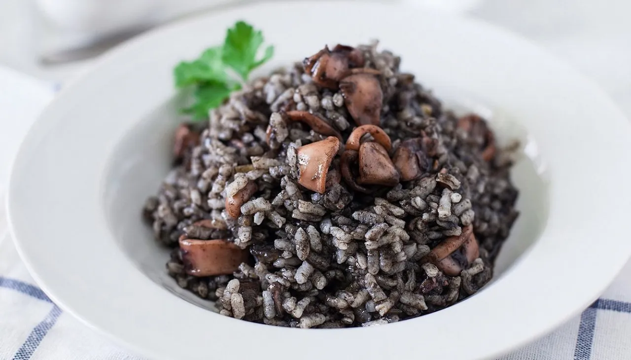 Black risotto